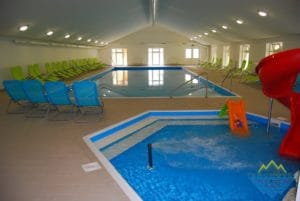 Termálne kúpalisko Terchovec v Terchovej s krytým bazénom so šmykľavkou.
